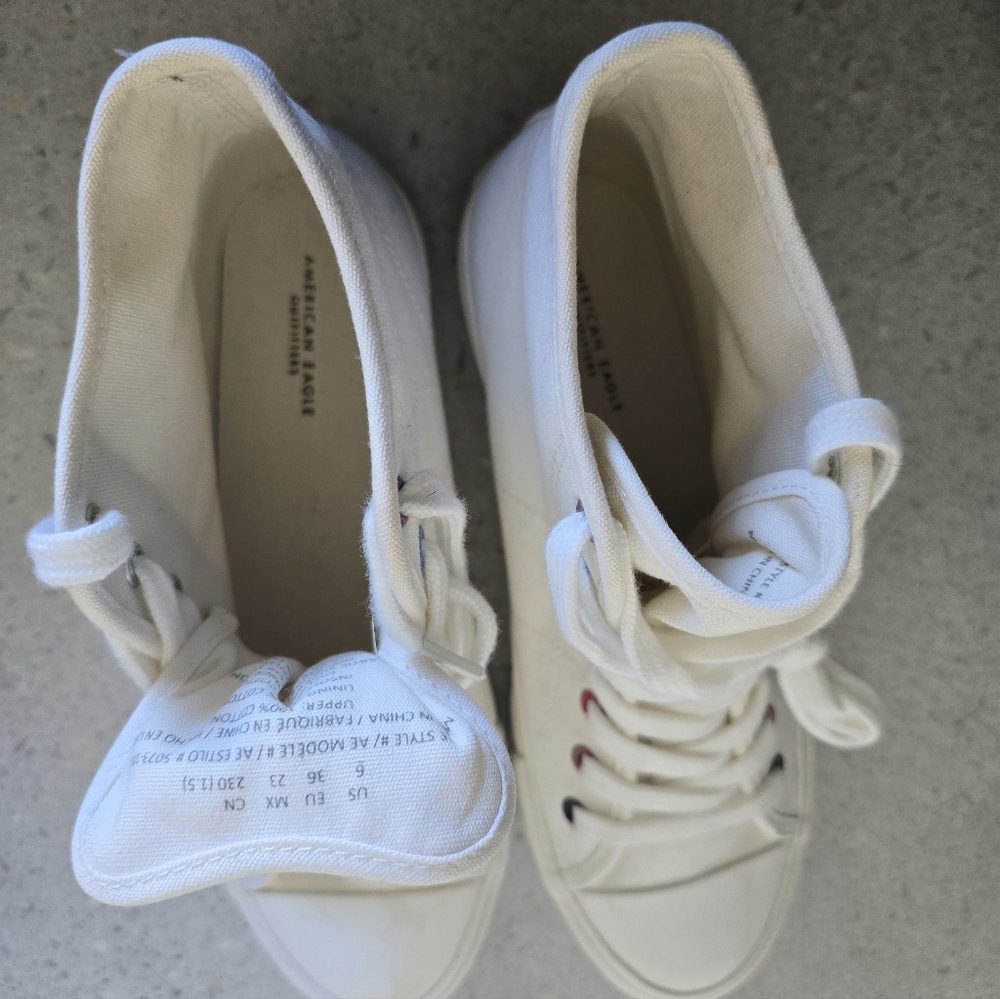 American Eagle White Rainbow Sole Hight Top Canvas Sneakers Size 6 - Picture 6 of 7